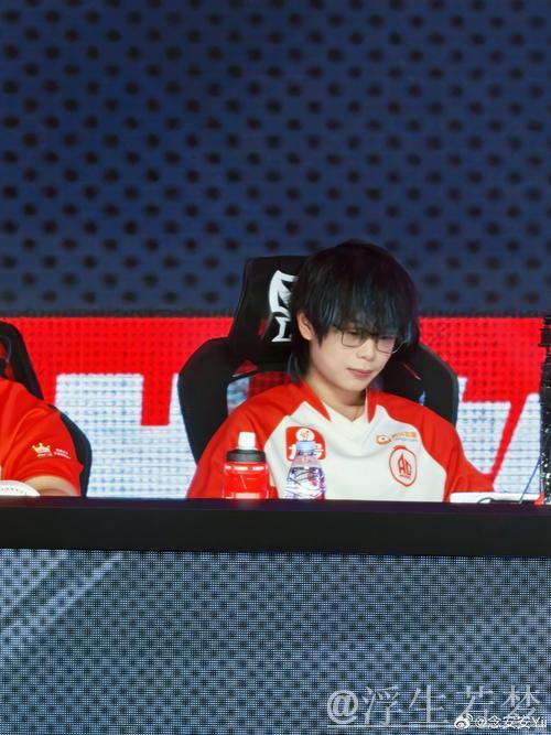 赛后采访弹幕齐呼\